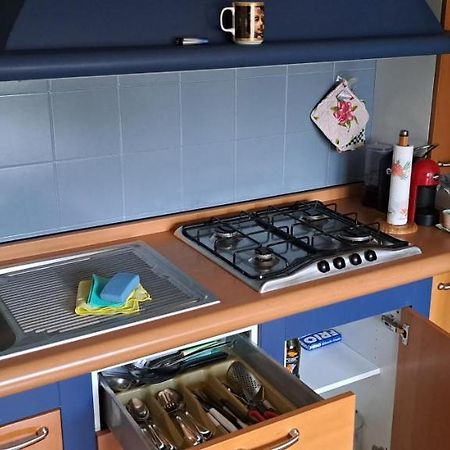 Casamarina Apartment มารีนา ดิ มอนเตมาร์เชียโน ภายนอก รูปภาพ